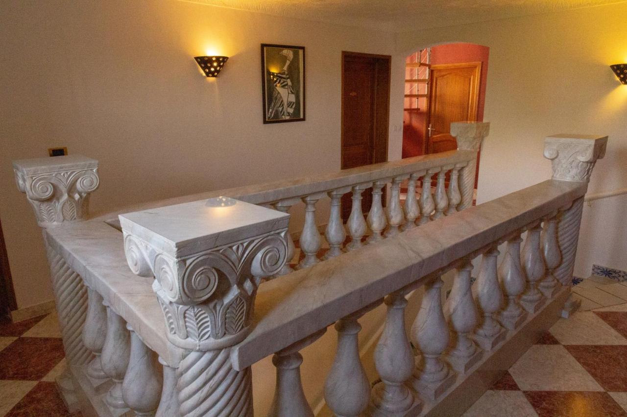 La Villa Des Ames Liees Draguignan Exterior photo