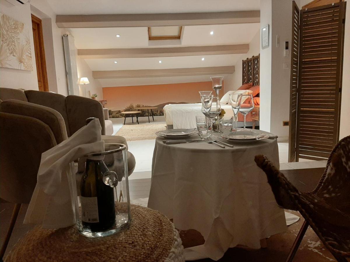 La Villa Des Ames Liees Draguignan Exterior photo